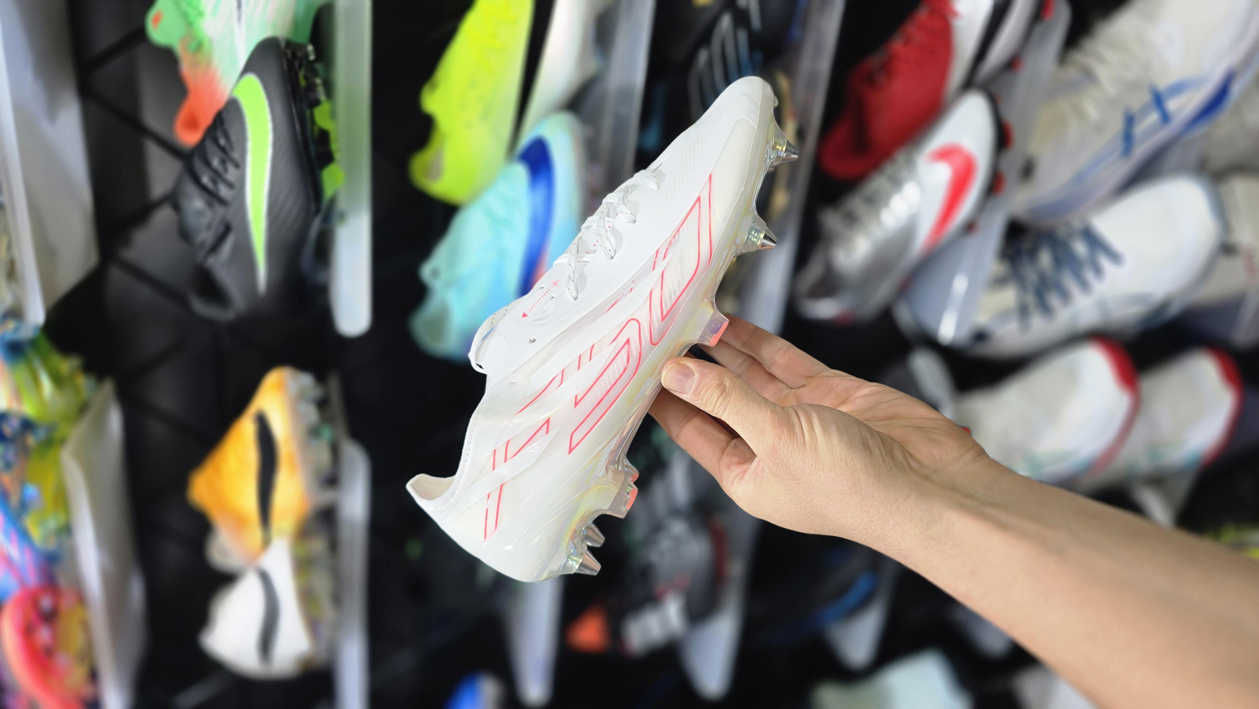 استوک آدیداس f50